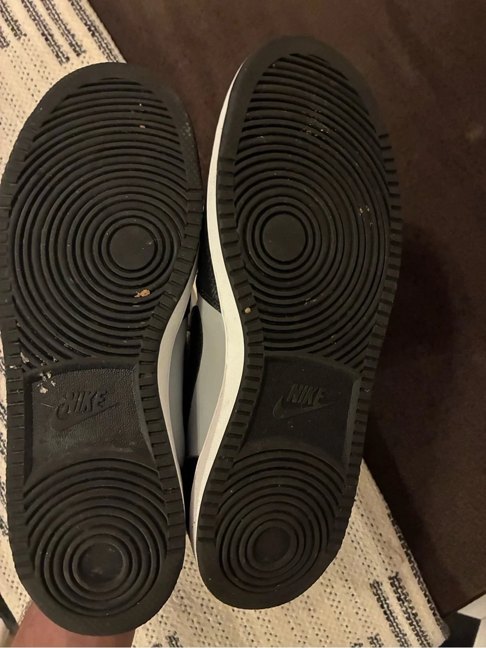 Nike Men’s Ebernon low